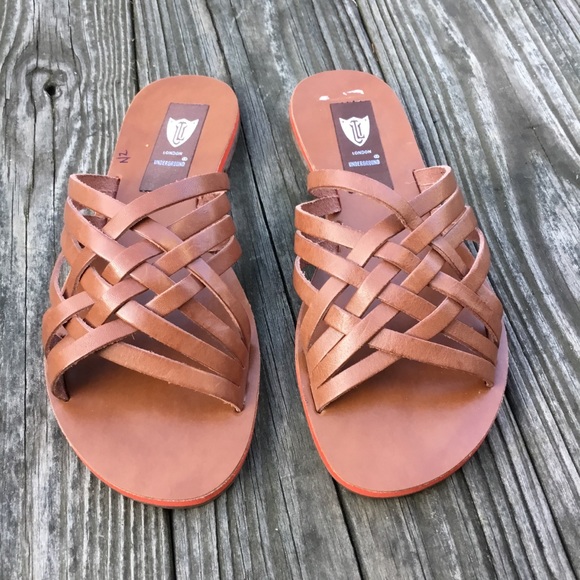 NWOT London Underground leather slip on sandals - Picture 2 of 5